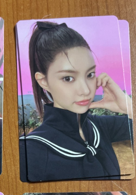 IROHA ILLIT Official Photocard 'bomb' Kpop Authentic Rare | eBay