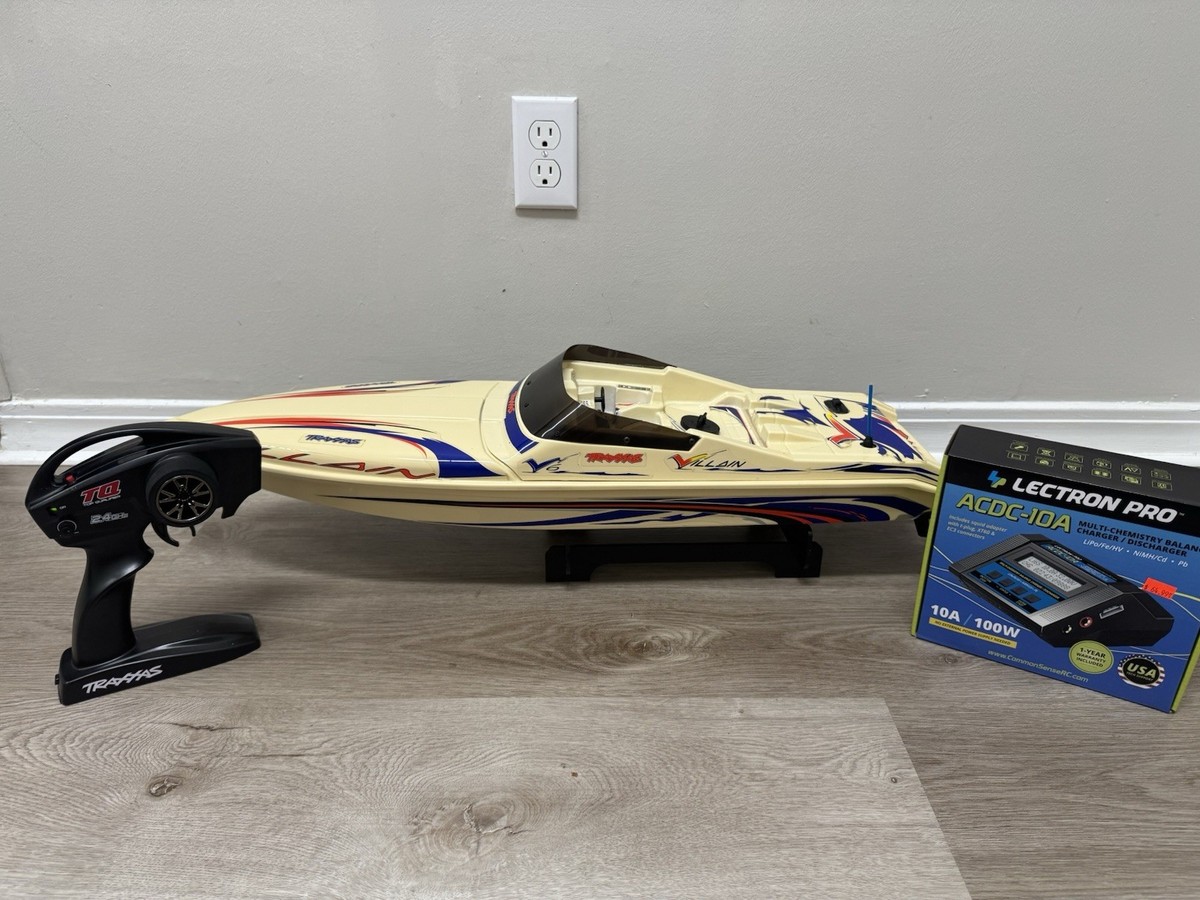 TRAXXAS VILLAIN EX Twin Motor RC Speedboat W/Charger, 2 Batts