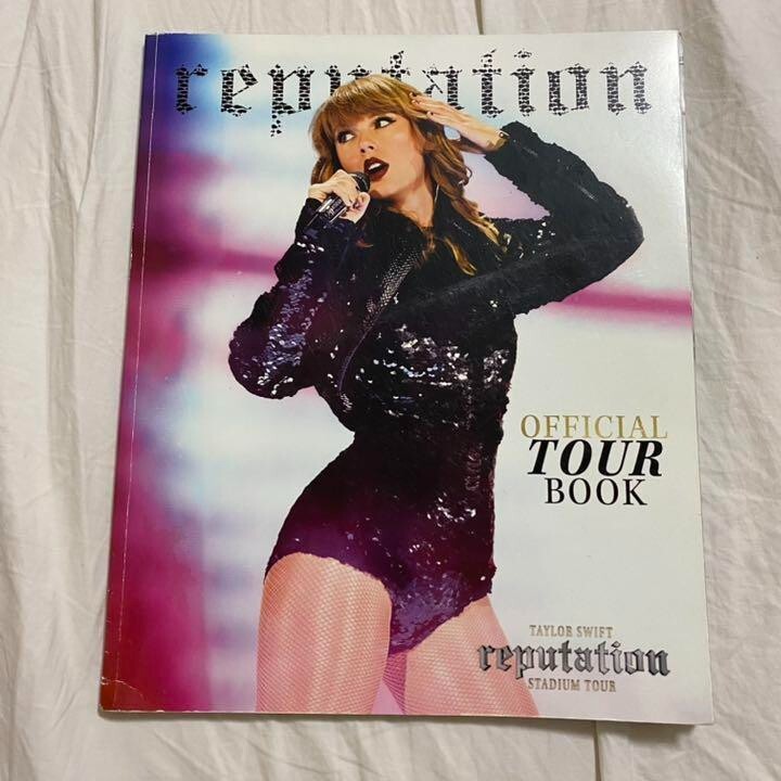 Taylor Swift Official Tour Book Reputation Stadium 2018 5th