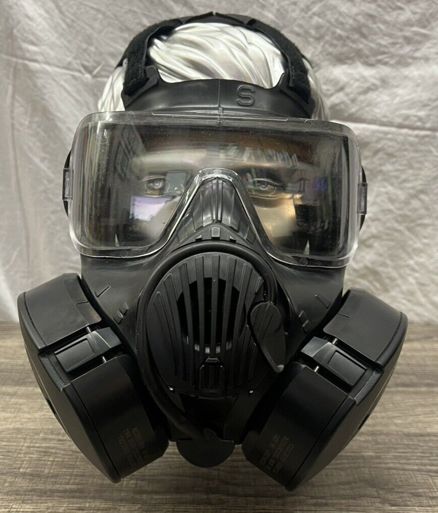 AVON M50 Gas Mask Small w/filters and voice amplifier adapter | eBay