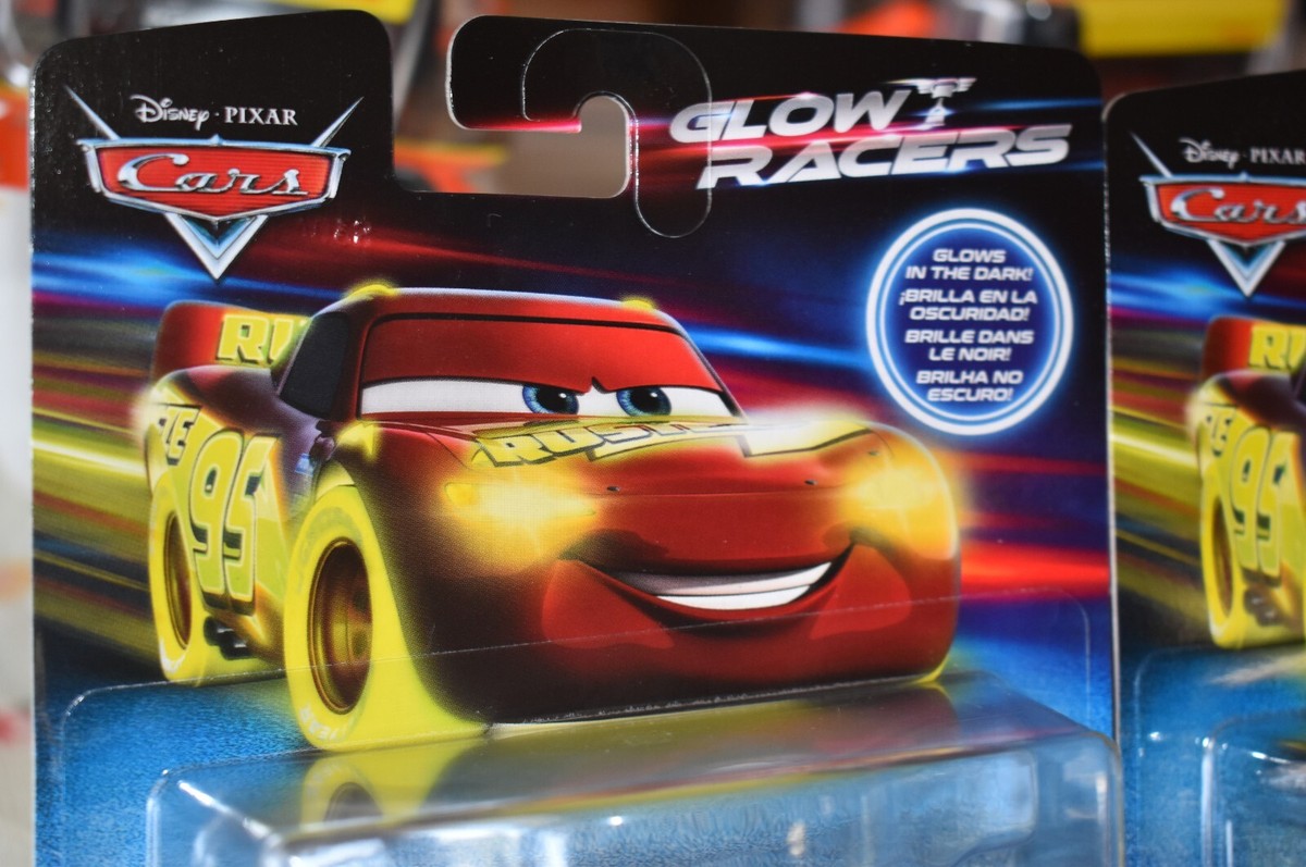 Disney Pixar Cars Glow Racers Lightning McQueen & Cruz Ramírez NEW