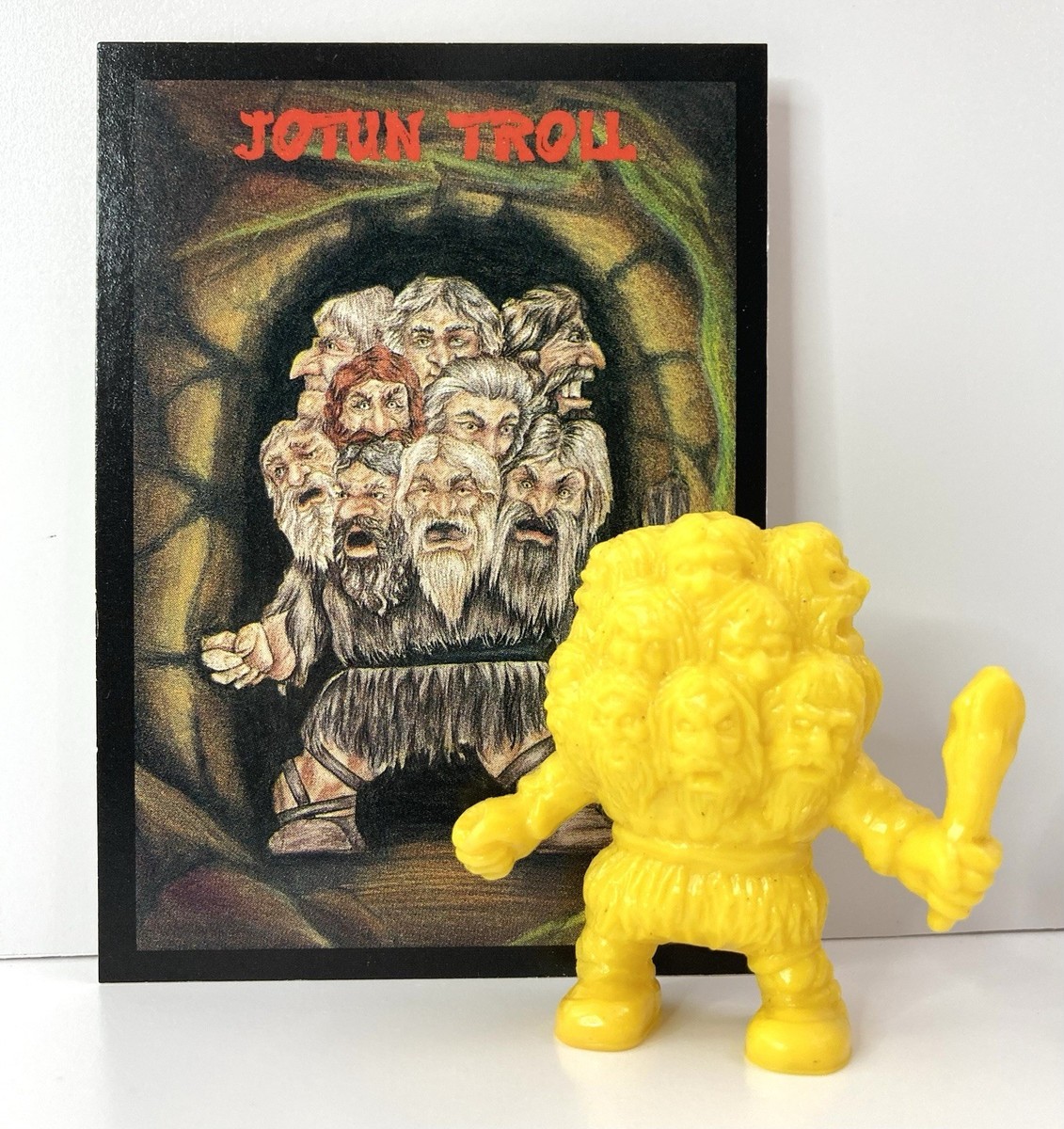 Monster In My Pocket #12 Yellow Jotun Troll & Trading Card Series