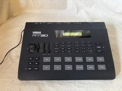 Yamaha RY30 RHYTHM PROGRAMMER Drum Machine w/ power supply New