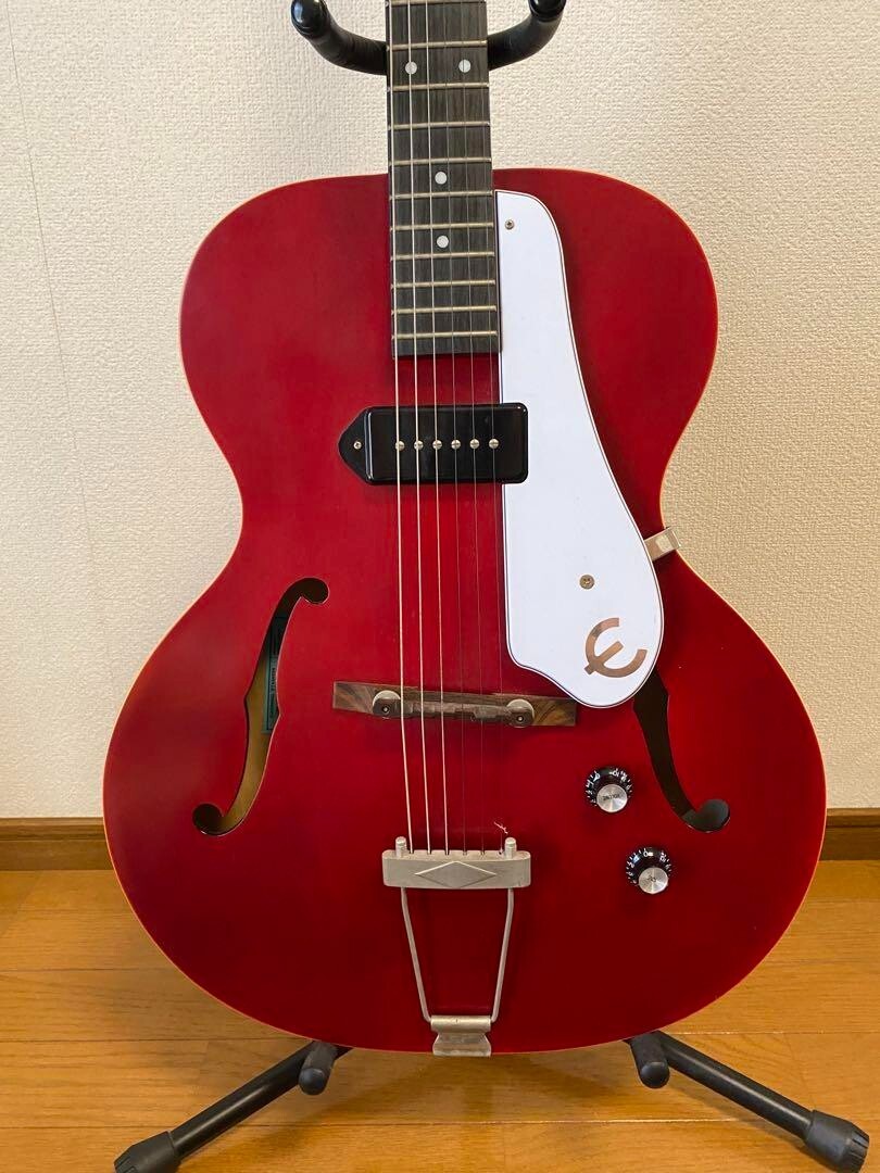 Epiphone 1966 Century Reissue Electric Guitar with Accessories