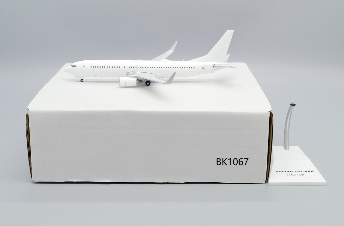 JcWings 1/200 B737-800 ホワイトブランク BK1067 JcWings 1/200 B737