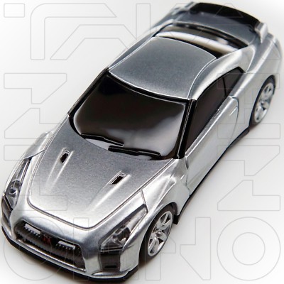 NISSAN GT-R R35 PROTO RACING SPIRIT COLLECTION UCC 1:64 SILVER
