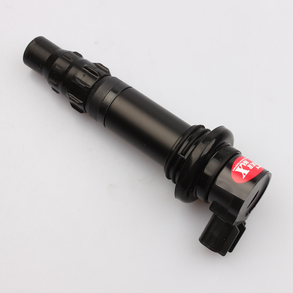 Ignition coil with spark plug connector for Yamaha XSR MT-07 700
