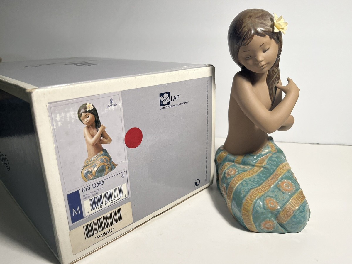 Lladro Figurine PACIFIC JEWEL ISLAND GIRL HAWAIIAN DANCER #2383