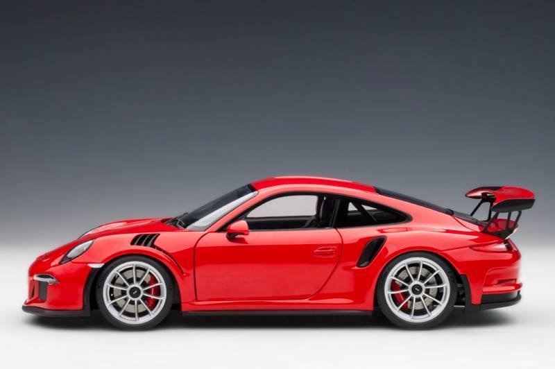 PORSCHE 911 CARRERA GT3 RS (991) RED WITH SILVER WHEELS 1:18 by