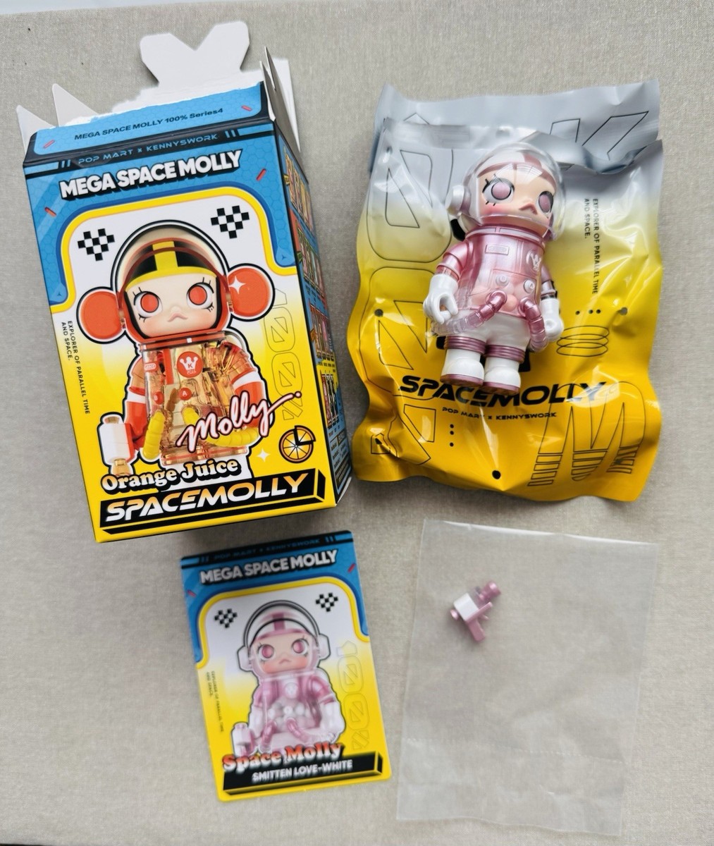 AUTHENTIC Pop Mart Mega Space Molly 100% Series 4 SPECIAL (Smitten
