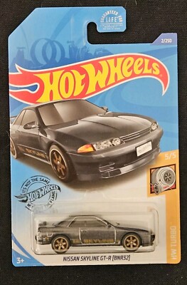 Mattel Hot Wheels Super Treasure Hunt Nissan Skyline GT-R BNR32