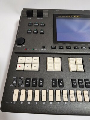 YAMAHA QY700 MIDI Music Digital Sequencer Samplers Rhythm machine