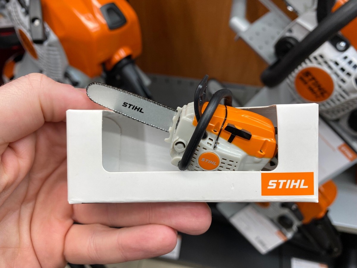 Stihl Chainsaw Key Ring Keychain Battery Operated with Saw Sound