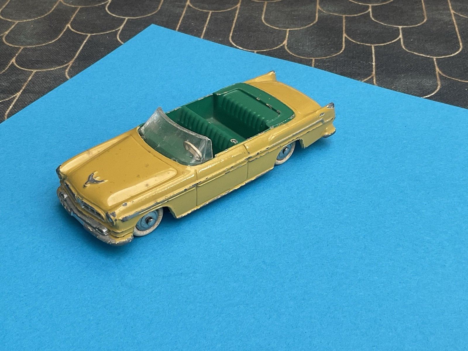 Dinky 24A, Chrysler New Yorker - Free Price Guide & Review