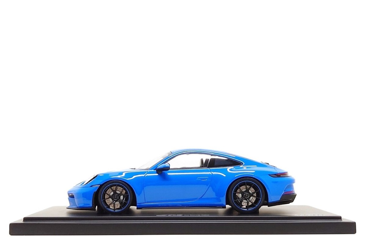 Minichamps 1:18 Porsche 911 GT3 Touring (992) in Shark Blue