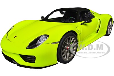 PORSCHE 918 SPYDER WEISSACH PACKAGE ACID GREEN 1/18 MODEL CAR BY