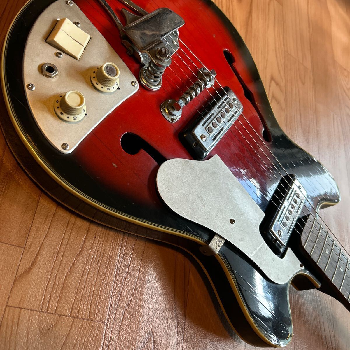 Electric Guitar Teisco EP 2L Bizarre Vintage 60s Semi Hollow Red