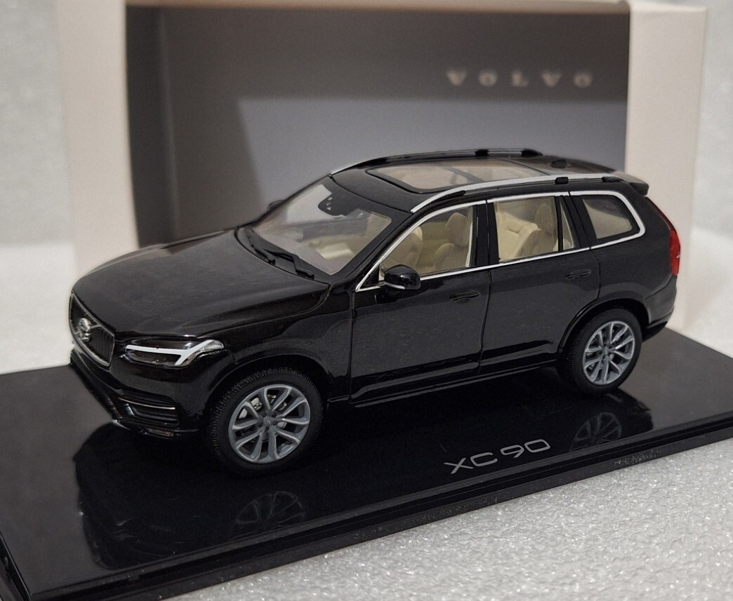 Volvo XC90 Onyx Black 2015 1:43 Norev 2300462-100-000 Diecast