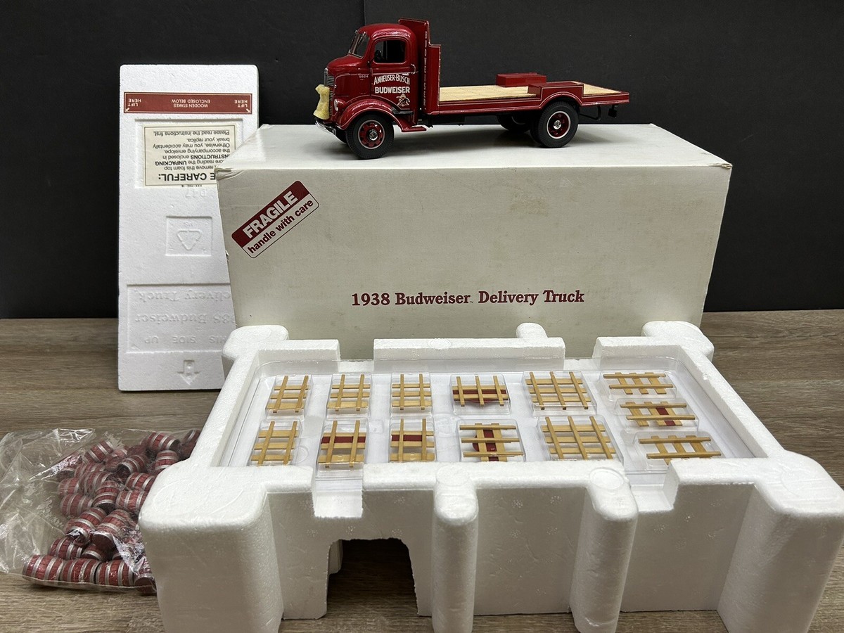 Danbury Mint 1938 Budweiser Beer GMC Stake Bed Delivery Truck 1:24