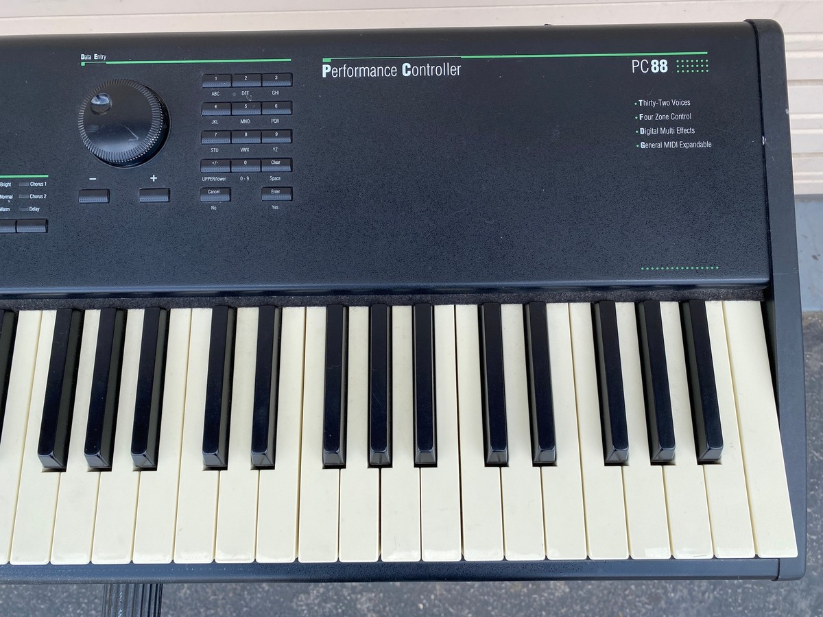 Kurzweil PC88 Performance Controller 88-Key Workstation Keyboard