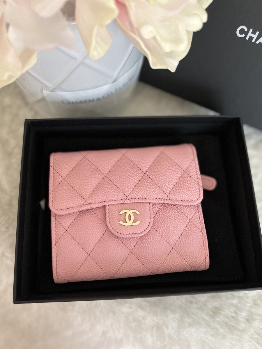 NWT💗22C CHANEL Classic 💗 Pink Trifold Snap Card Holder Wallet