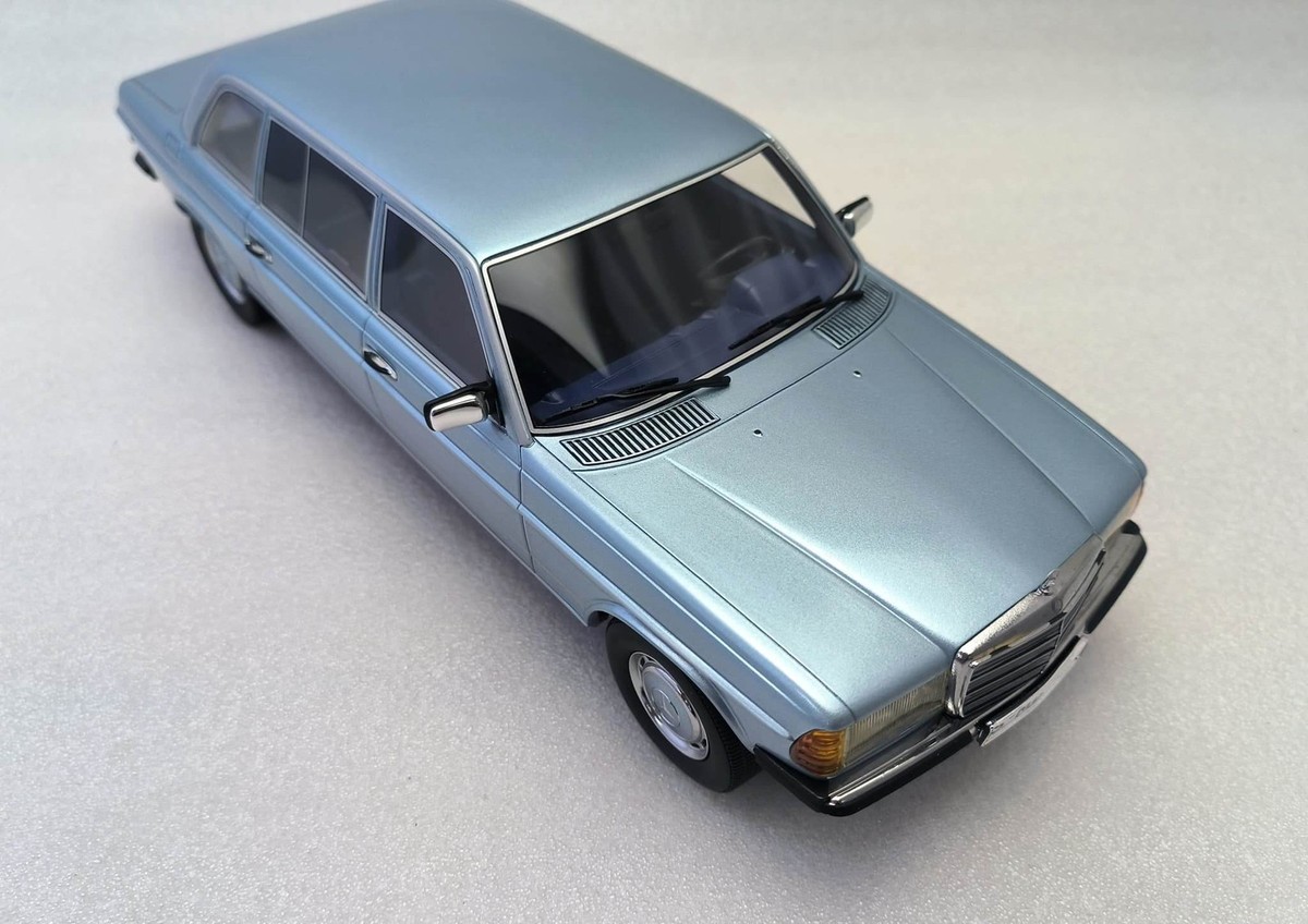 1978 Mercedes Benz 250 W123 Lang Limousine Blue in 1:18 scale by