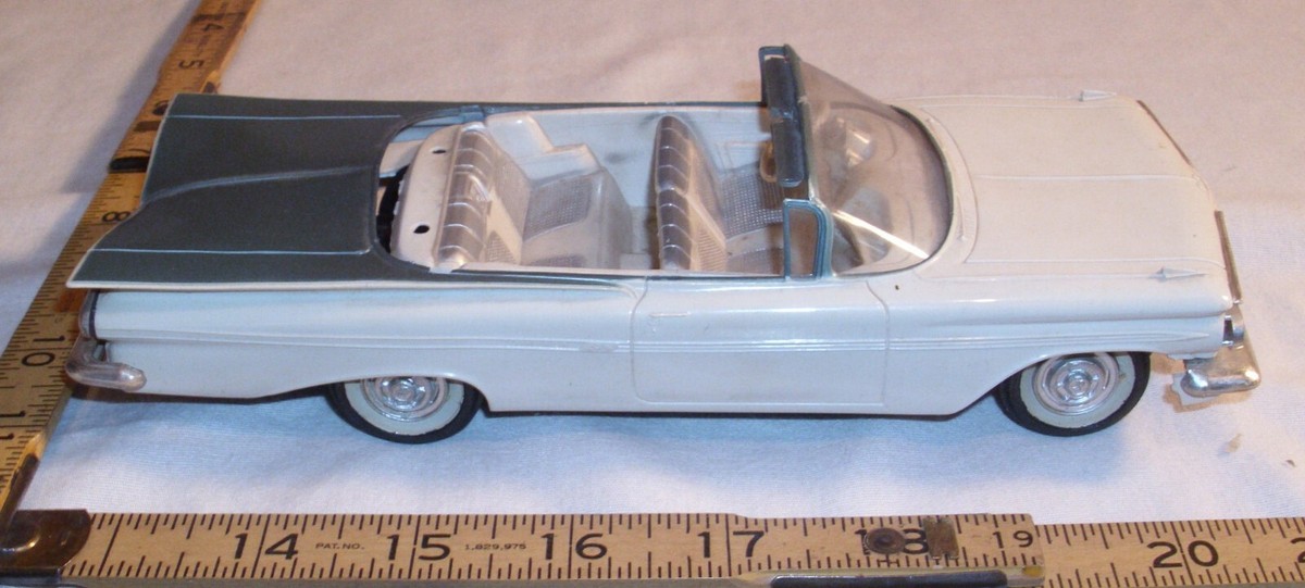 AMT 1959 CHEVROLET IMPALA CONVERTIBLE PROMO CAR MODEL 1:25 IN