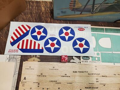 Vtg Guillows Stearman PT-17 Pilot Trainer Balsa Wood Flying Kit