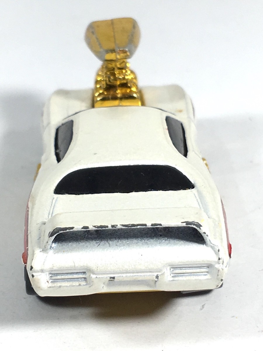 Hot Wheels 1969 Pontiac GTO Judge White Red Car Gold Engine Toon'd