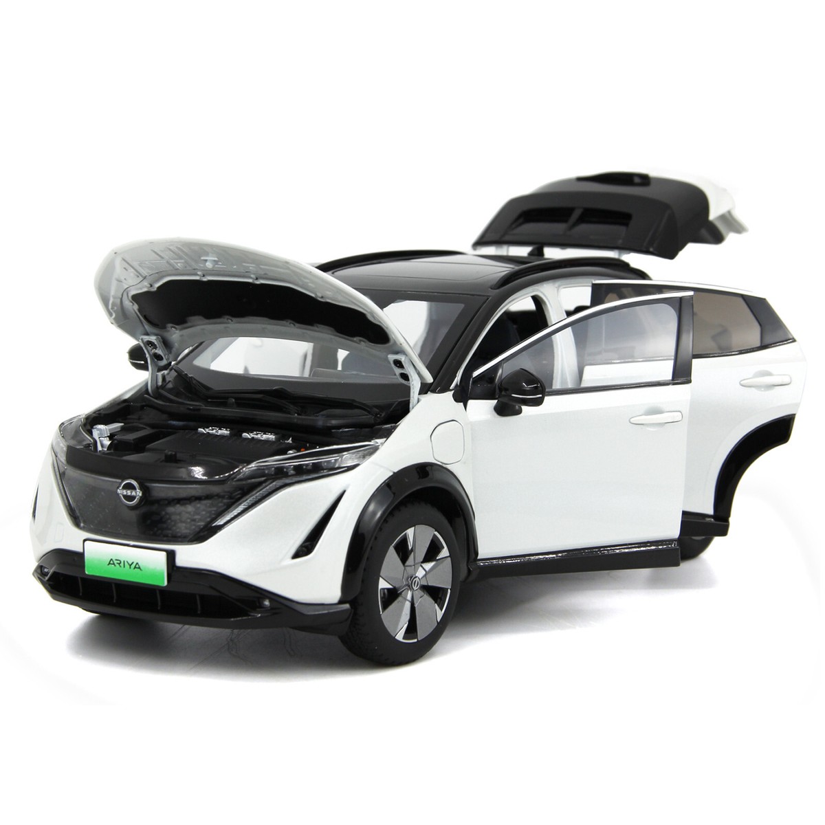1:18 Scale Nissan Ariya 2022 White Diecast Model Car Collection