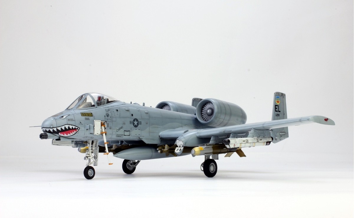 Pre-Order) A-10 Thunderbolt II 1:48 Pro Built Model | eBay