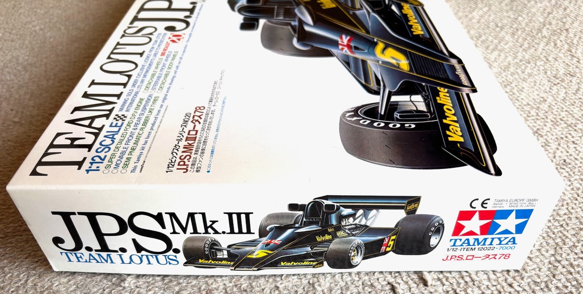TAMIYA 1/12 TEAM LOTUS JPS MkIII F1 Racing Car Plastic Model Kit