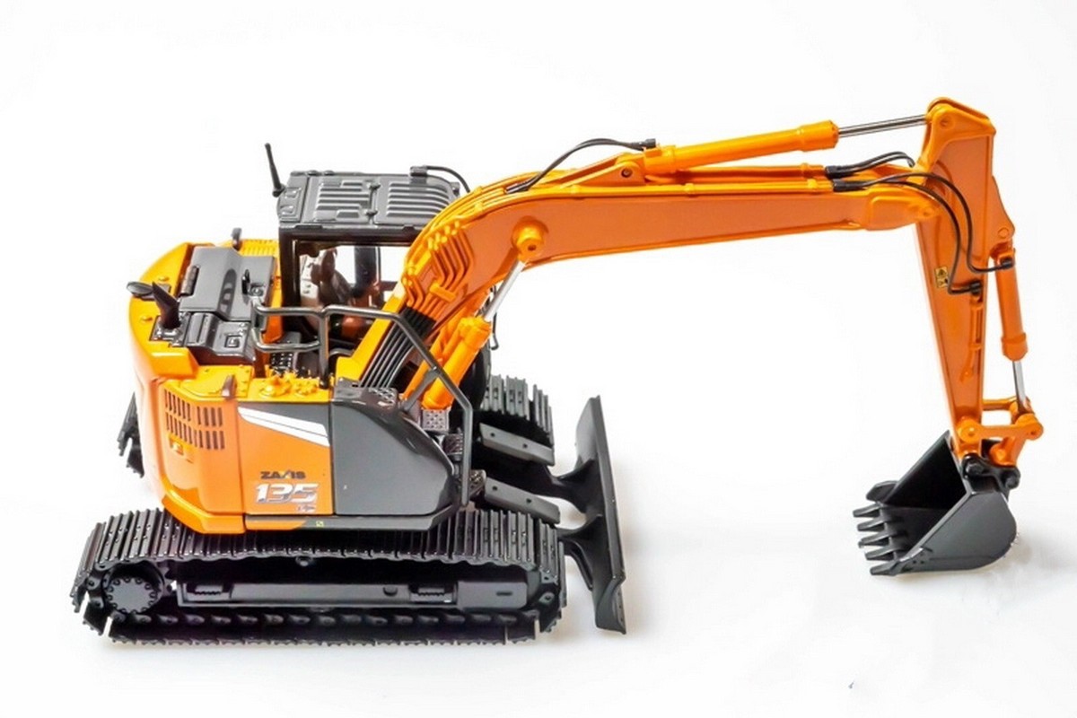 1/50 Hitachi ZAXIS 135US-7 Compact Excavator Metal Tracks Diecast