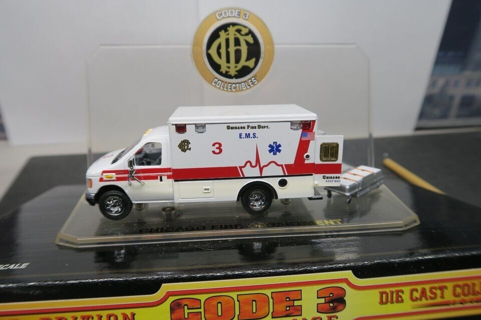 CODE 3 EMS CHICAGO FIRE DEPT FORD E 350 AMBULANCE #12056 LIMITED