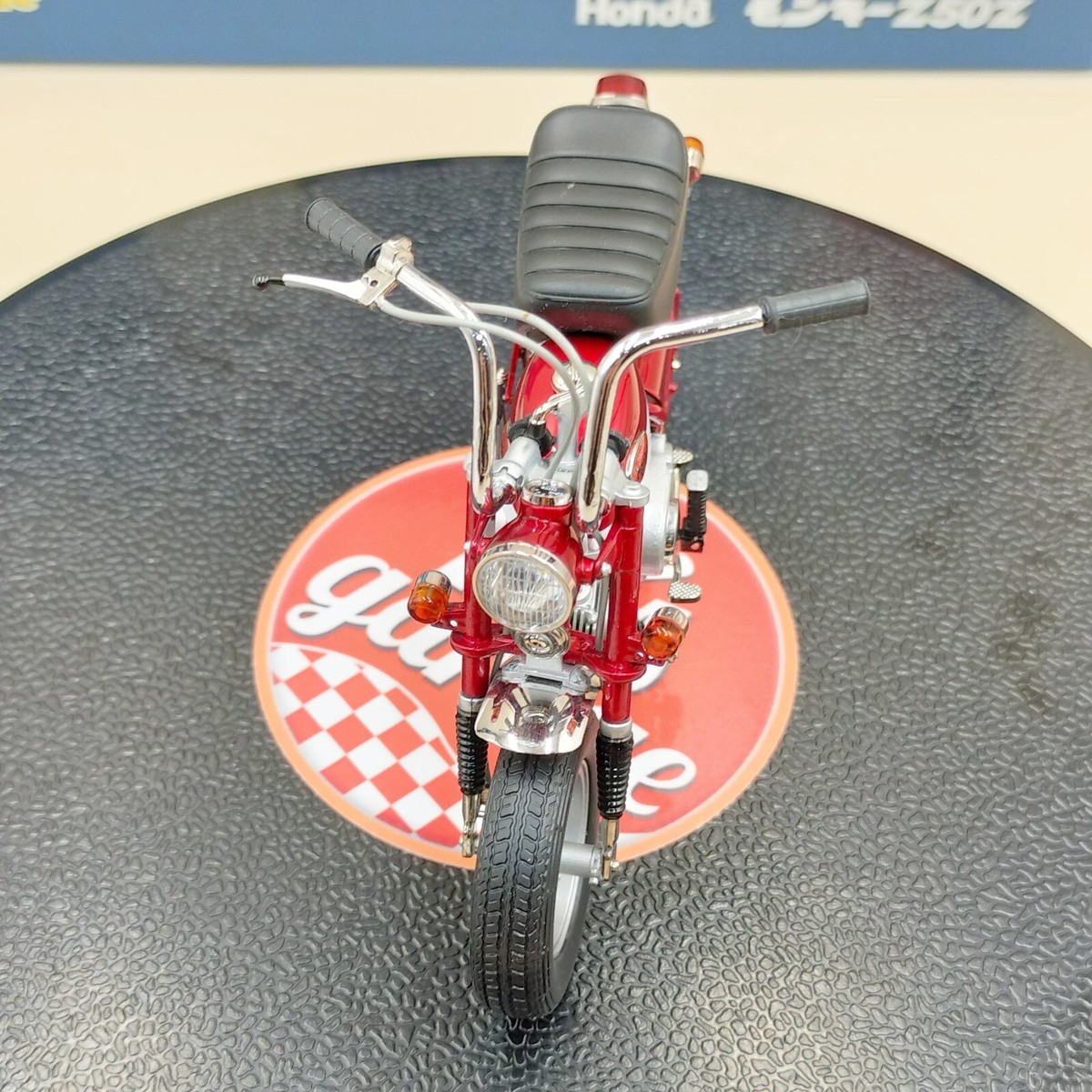 EBBRO 1/10 Honda Monkey Z50Z Red Bike Diecast Underplayed Bike