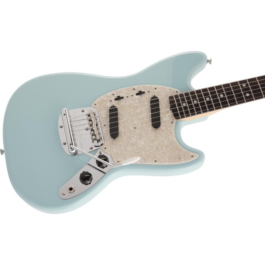 Fender Made in Japan Traditional Series 60s Mustang Daphne Blue