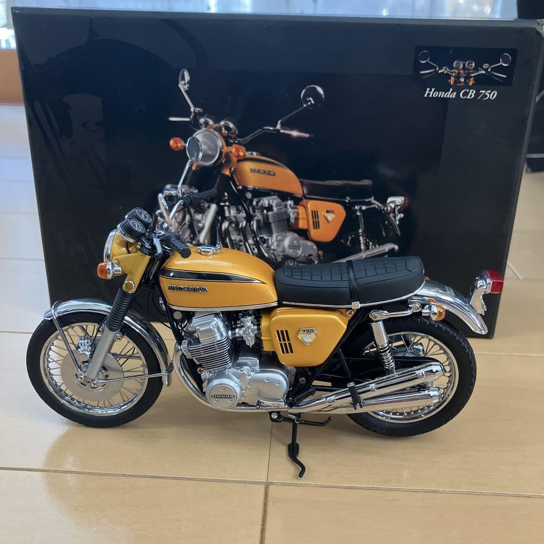 ミニチャンプス 1/6 HONDA CB750 ゴールドミニカーバイク模型