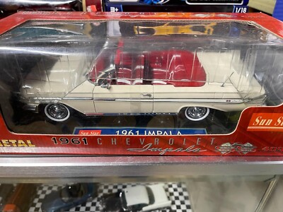 Sunstar 1961 Chevrolet Impala SS 409 Open White 1:18 scale diecast
