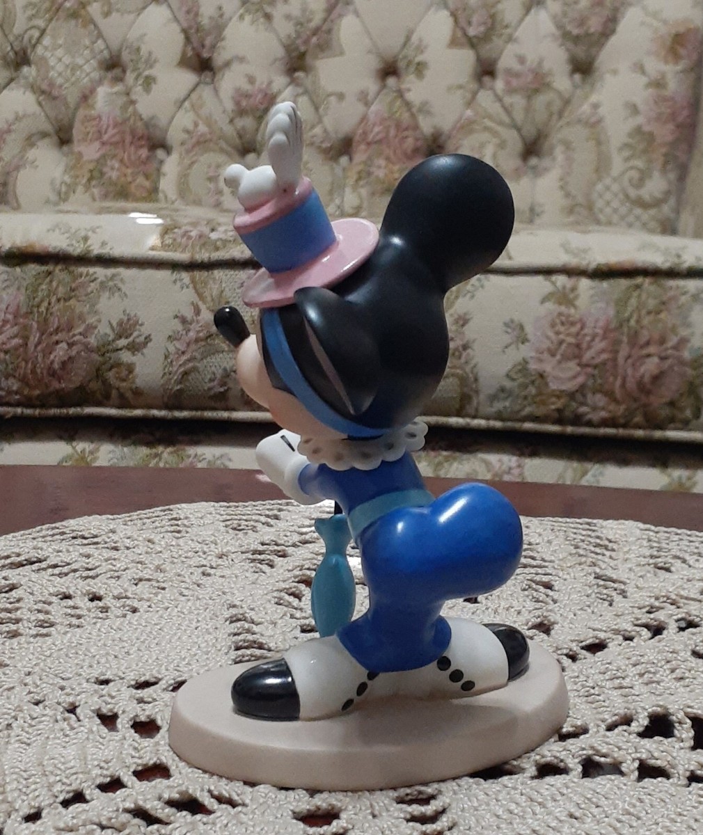 Disney~WDCC~NIFTY NINETIES~MINNIE MOUSE~A LOVELY LADY~46089