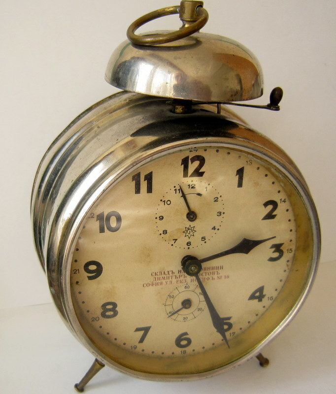 VINTAGE EXCELLENT WWII GERMAN MECHANICAL ALARM CLOCK ''JUNGHANS