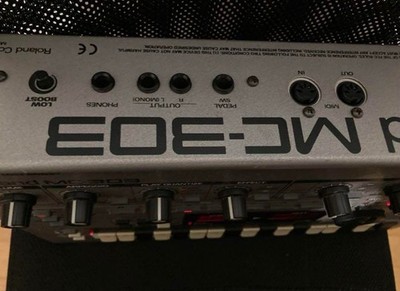 Roland MC-303 Groovebox Rhythm Machine Sequencer Mixer Music