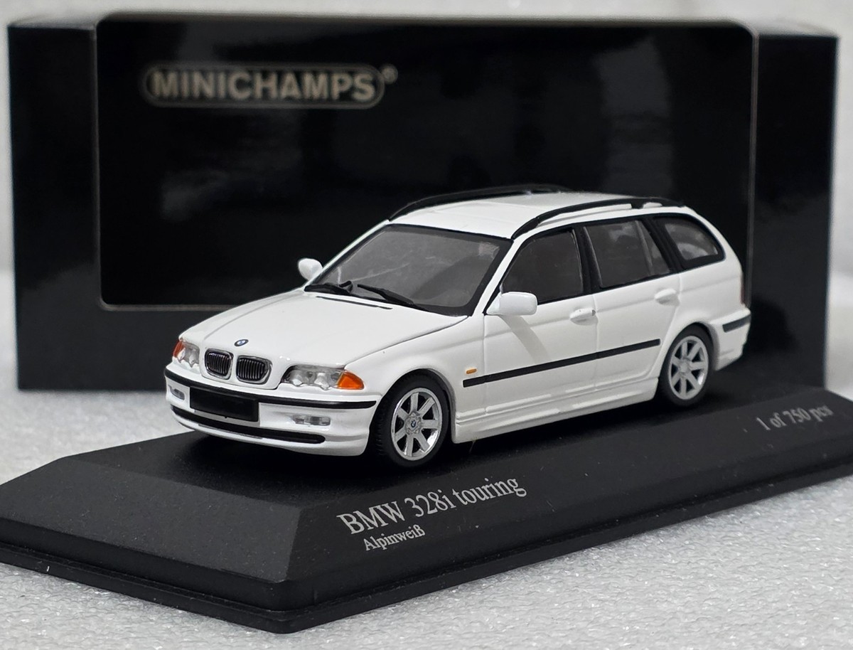 BMW 328i Touring (e46) 1999 Alpine White 1:43 Minichamps 431028345