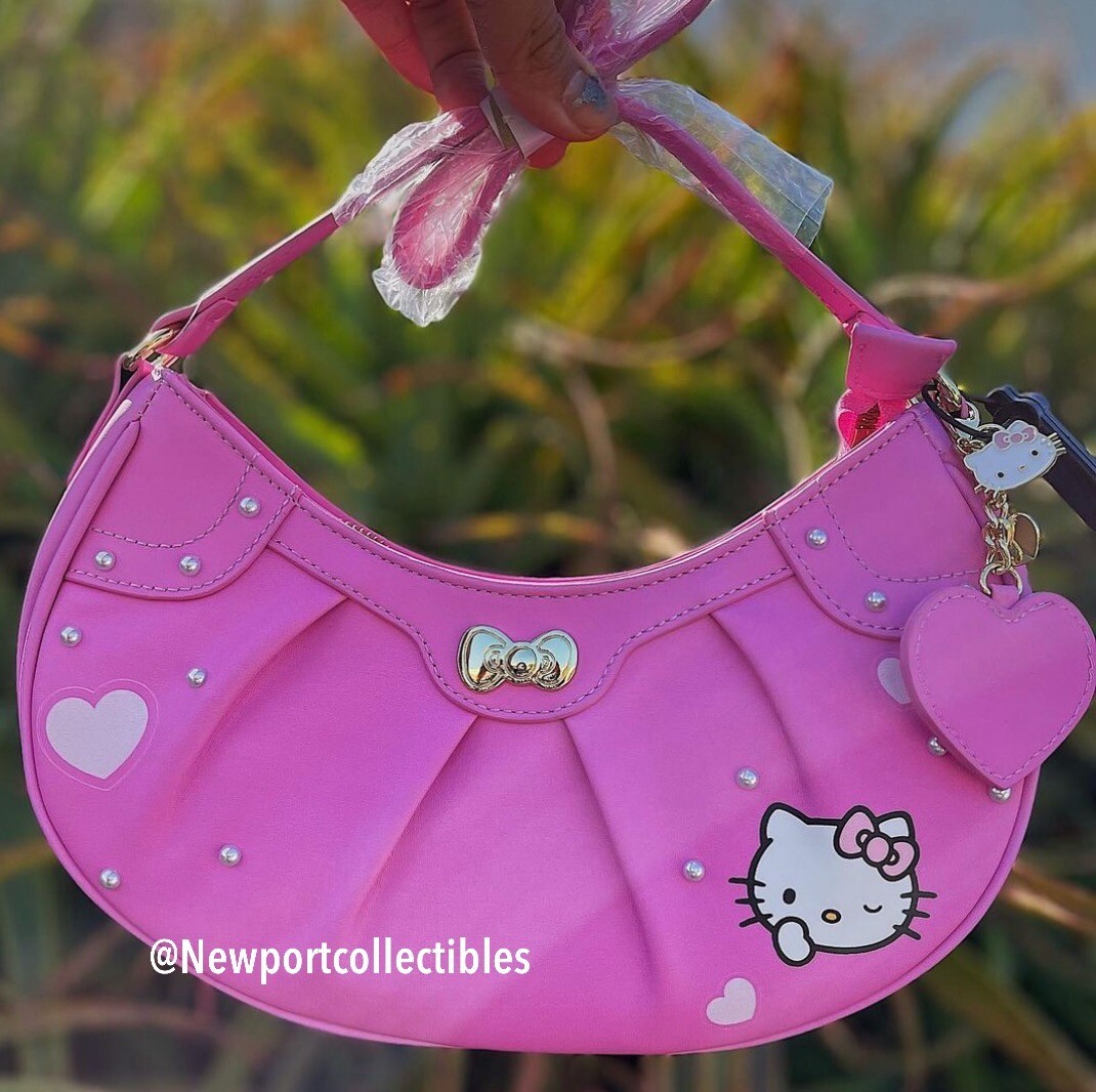 Her Universe Hello Kitty Baguette Heart Purse Viral NWT | eBay