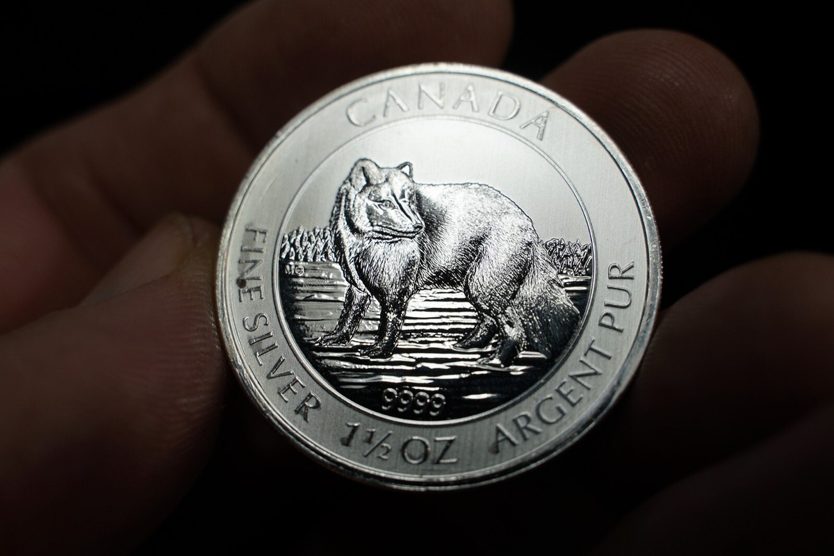 2014 Canada Arctic Fox 1.5oz 9999 Fine Silver coin Canadian Queen