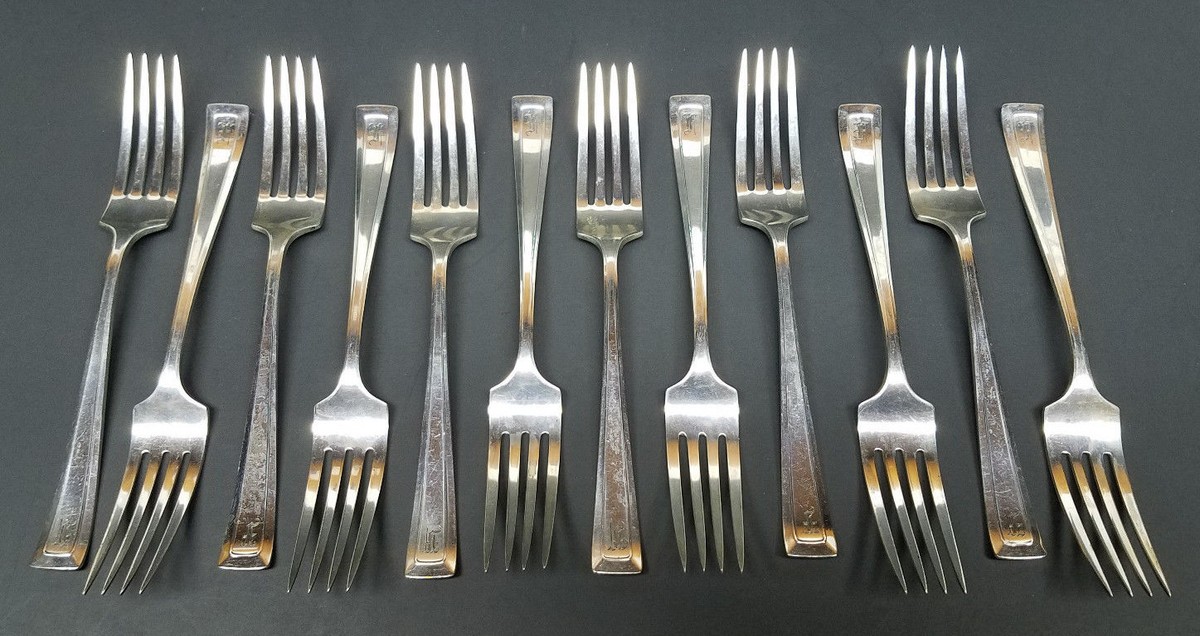 SET OF 12 DINNER FORKS 7.5