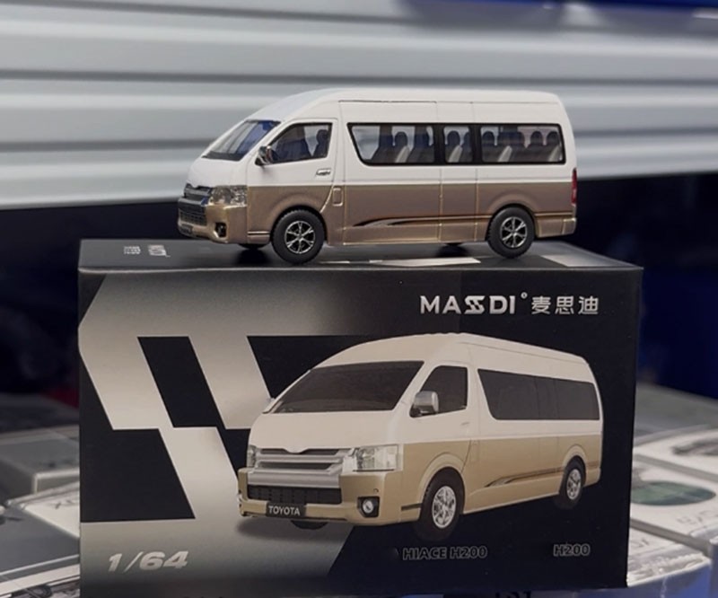 MASDI 1:64 Hiace H200 White Gold Diecast Model Car | eBay