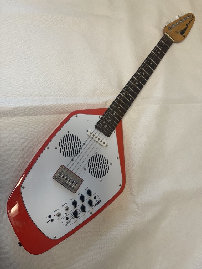 VOX APACHE-2 Phantom Guitar Salmon Red Built-in Speaker Battery