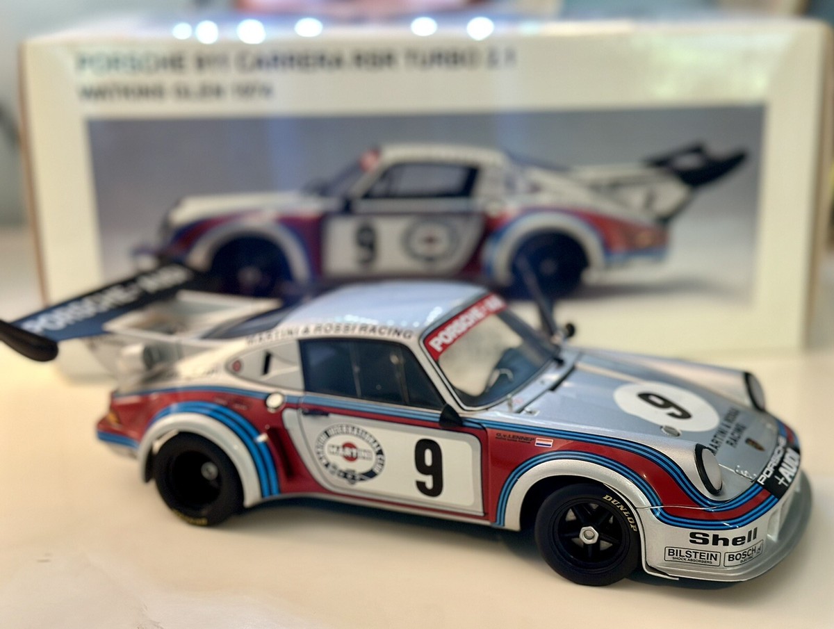AUTO ART MILLENNIUM PORSCHE 911 CARRERA RSR TURBO 2.1 WATKINS GLE