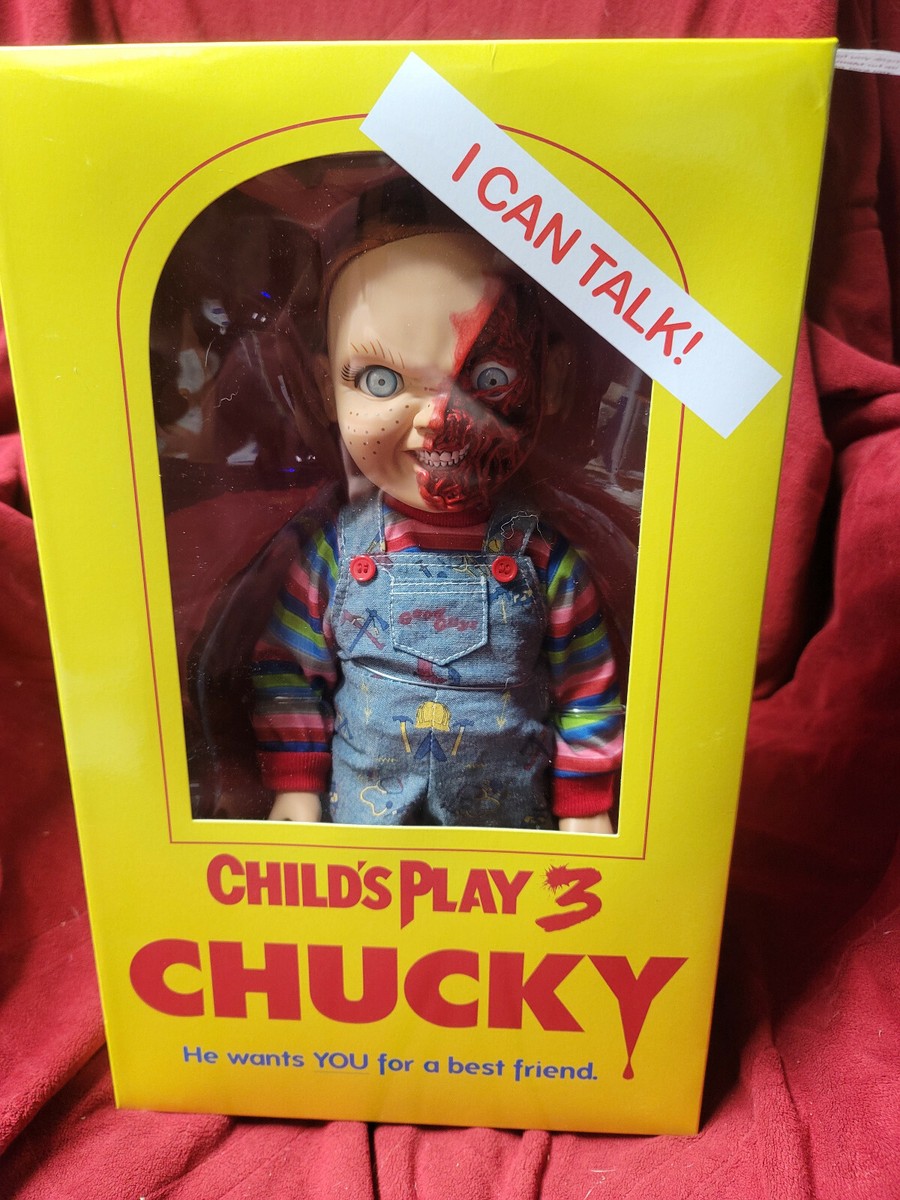 Mezco Child's Play 3 Talking Pizza Face Chucky Doll Mega Size 15