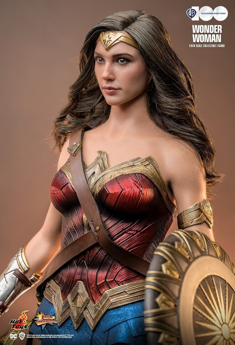 1/6 Hot Toys MMS698 WB 100 Anniversary WONDER WOMAN EXCLUSIVE In